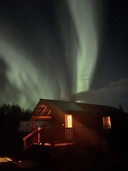Alaska log cabins on the pond B & B