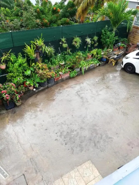 Appartement de 2 chambres avec vue sur la mer jardin clos et wifi a la possession