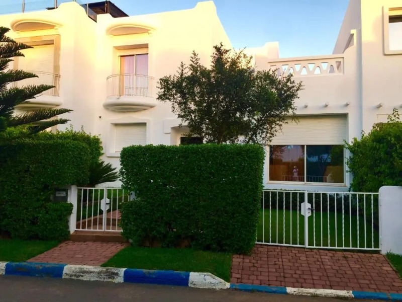 4 bedrooms villa at Dar Bouazza Tamaris 200 m away from the beach with private pool and enclosed garden