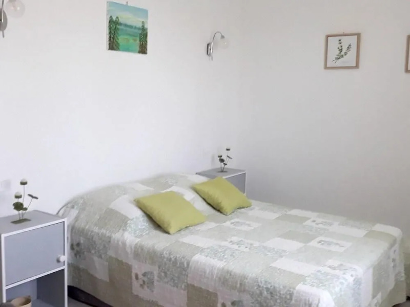 House with 2 Bedrooms in Pujaut, with Enclosed Garden And Wifi