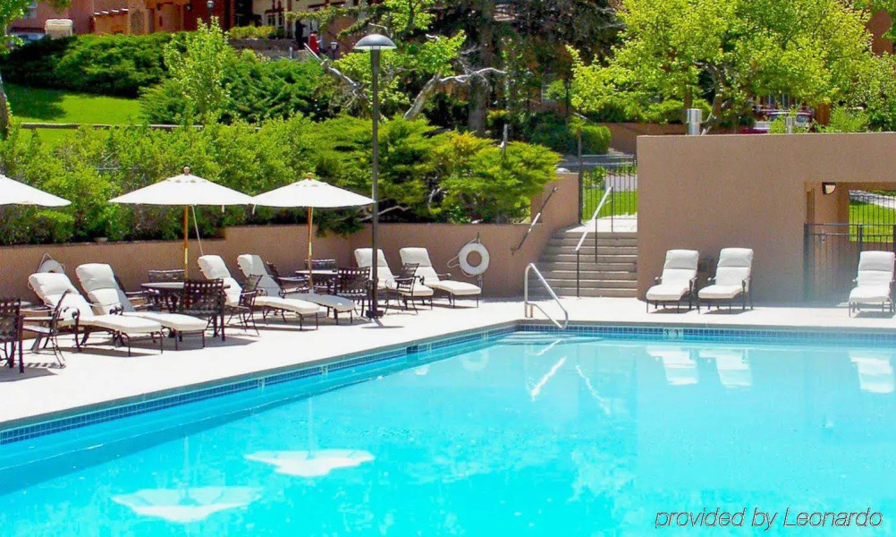 Bishop's Lodge, Auberge Collection