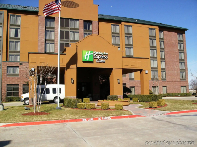 Holiday Inn Express & Suites Irving Conv Ctr - Las Colinas by IHG