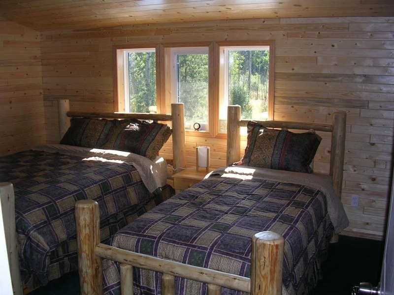 Cougar Mountain Lodge B&B