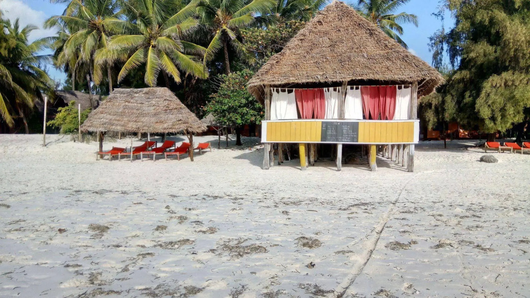 Twisted Palms Lodge & Restaurant