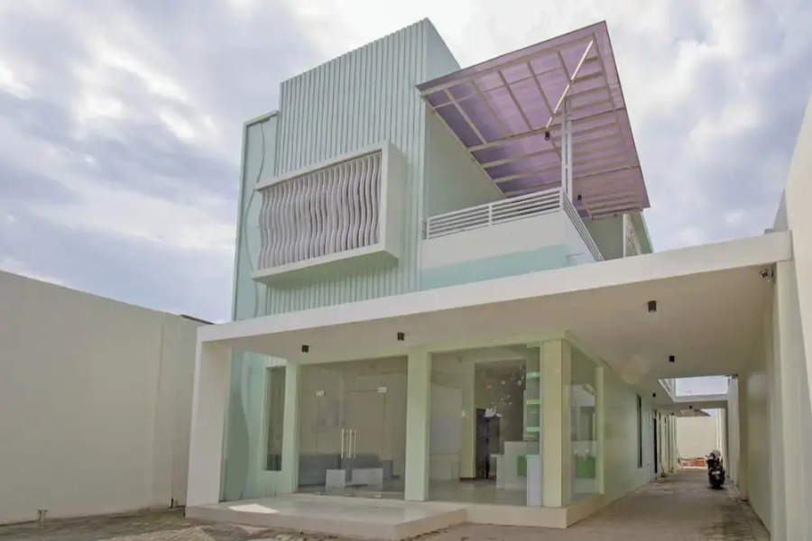 OYO 2753 Irma's Residence