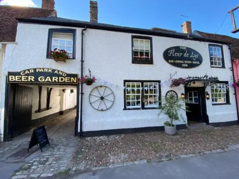 Fleur De Lys Inn