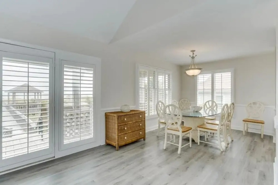 Mutual Fun - 4 Br Home