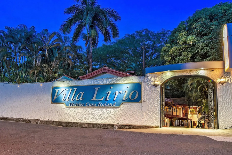 Hotel Villas Lirio