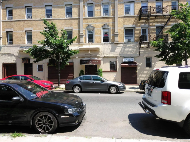 Neptune Hotel