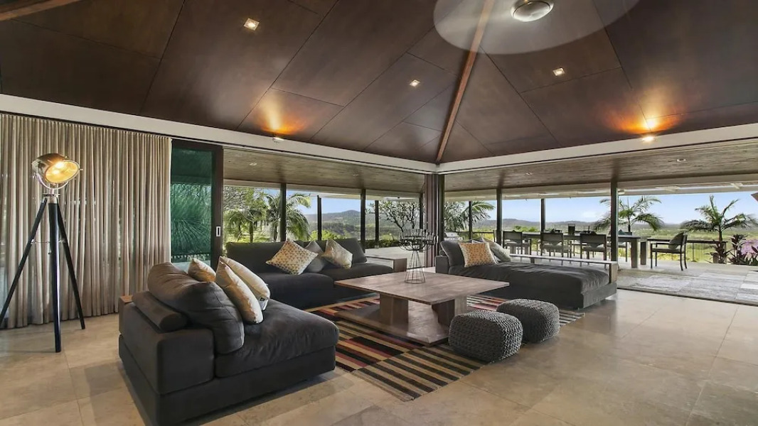 Eqeleni Byron Hinterland Retreat