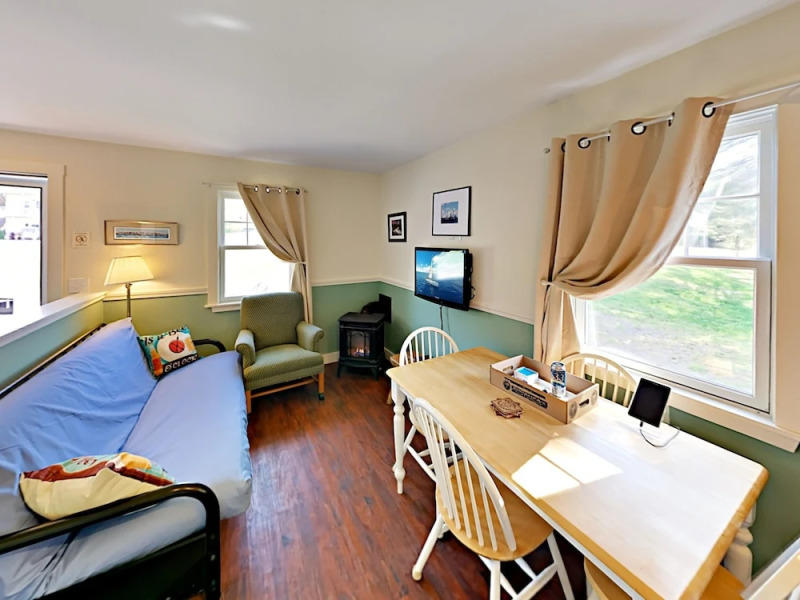 American Pale Ale Cottage 2 Bedrooms 1 Bathroom Cottage