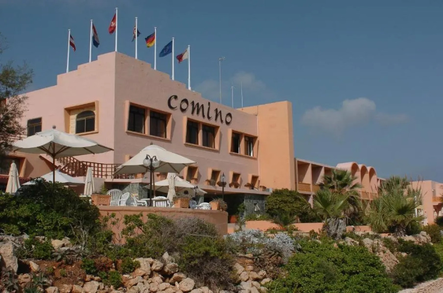 Comino Hotel and Bungalows