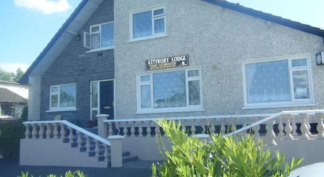 Attyrory Lodge Tourist Accommodation B&B