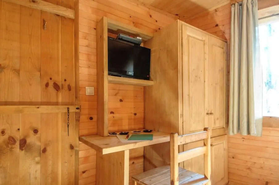 House With 2 Bedrooms in Hadzhidimovo, With Wonderful Lake View, Shared Pool, Enclosed Garden