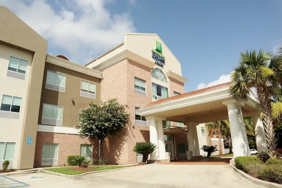 Holiday Inn Express Hotel & Suites Baton Rouge North