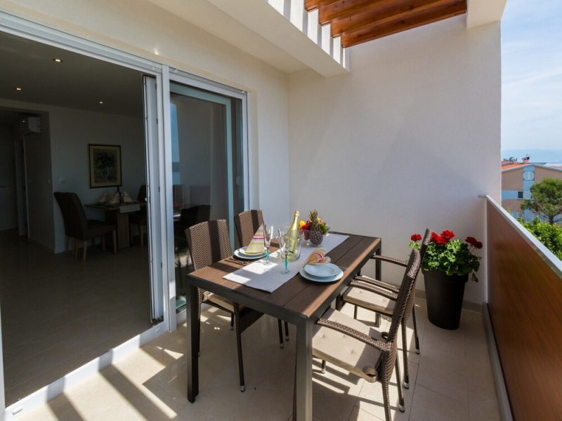 Beautiful Villa Apartment With Swimming Pool and Sea View