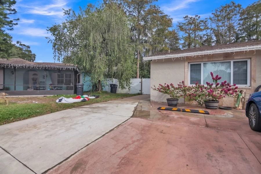 Spacious And Private Tampa Retreat 1 Bedroom Condo by Redawning