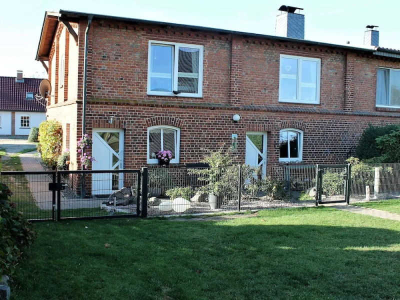 Apartment With Terrace Near the Baltic Sea