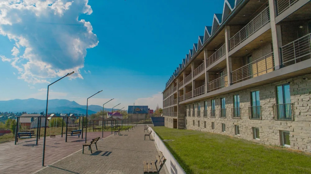 Terrace 8 Bakuriani by Mgzavrebi