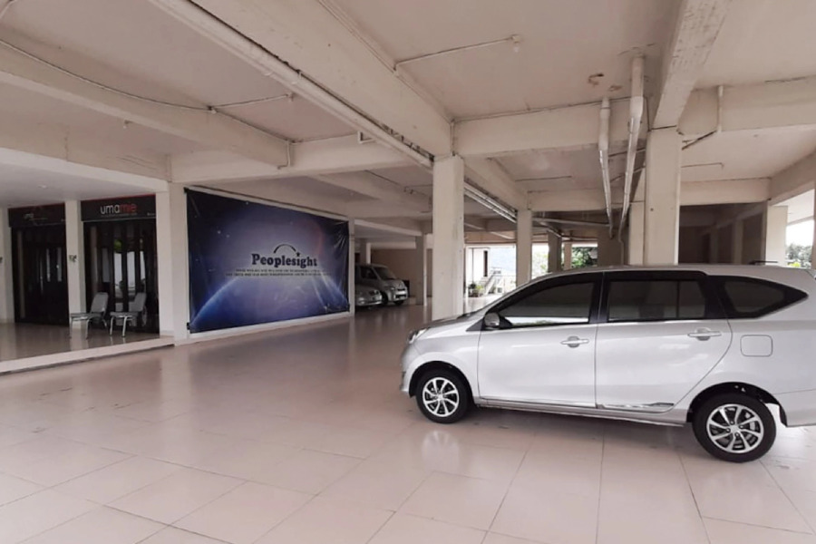 RedDoorz Plus @ Bitung City Center