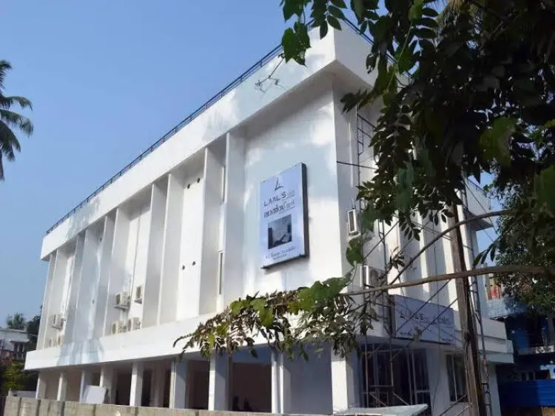 Laals Inn An Economy Hotel