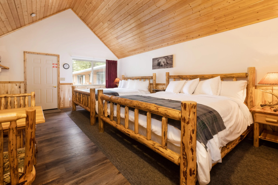 Beargrass Lodging and RV Resort