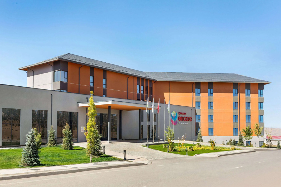 Отель Ramada Encore by Wyndham Zomin