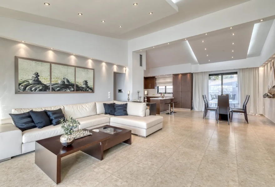 Luxurious Villa Solaris Next To The Beach