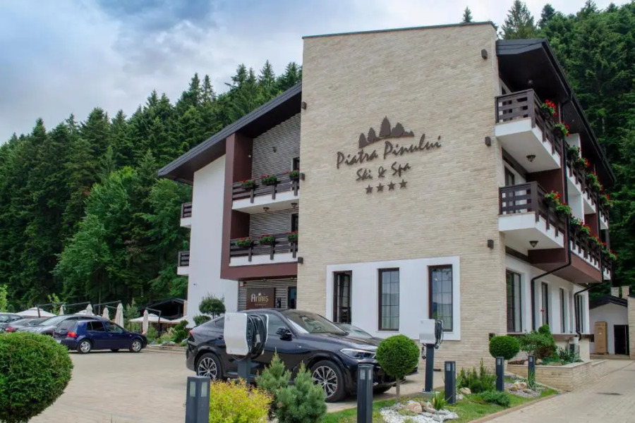 Piatra Pinului Ski Hotel & SPA