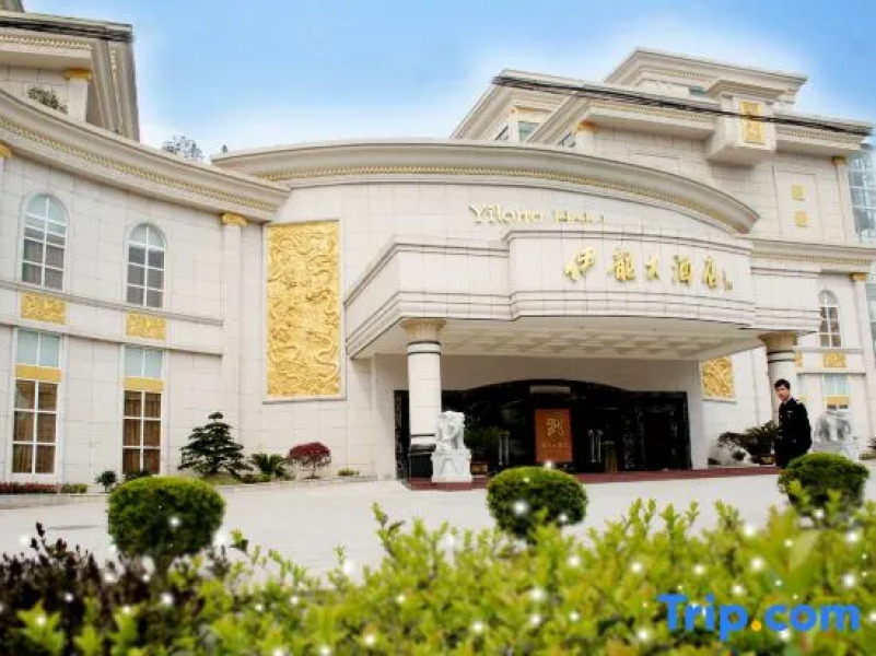 Yi Long Hotel