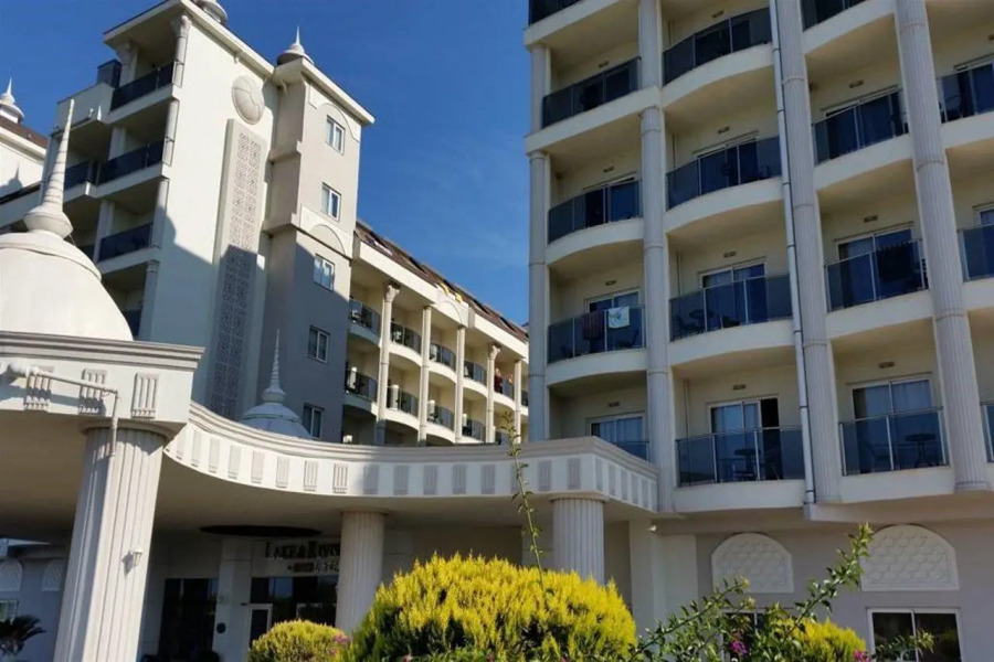 Port River Hotel & Spa