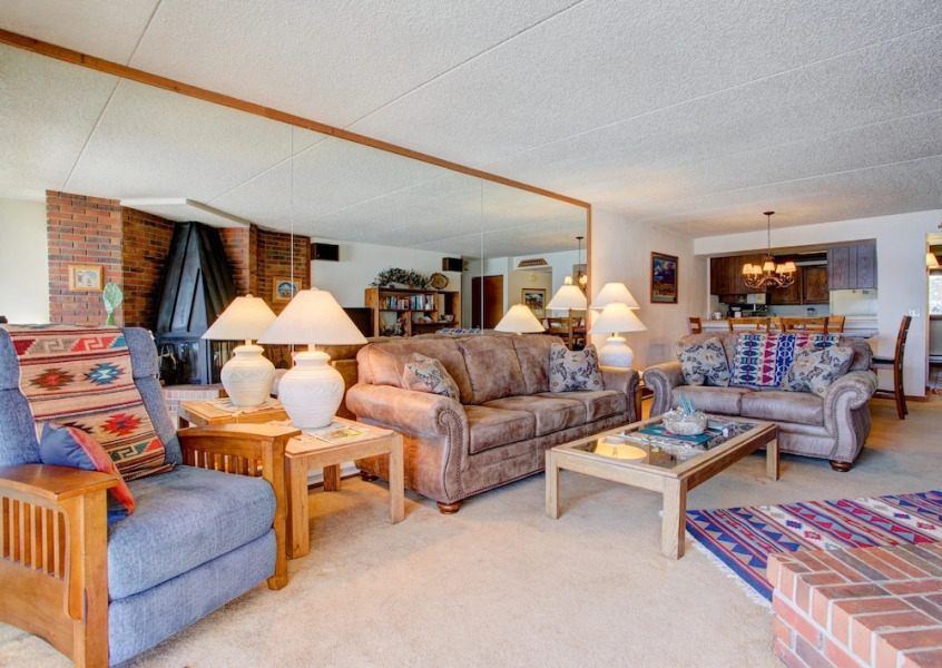 207 Point Dillon 2 Bedrooms 2 Bathrooms Condo