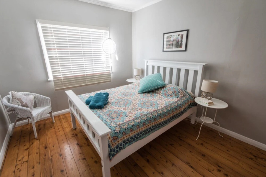 Jacks at the Bay, 18a Achilles Street