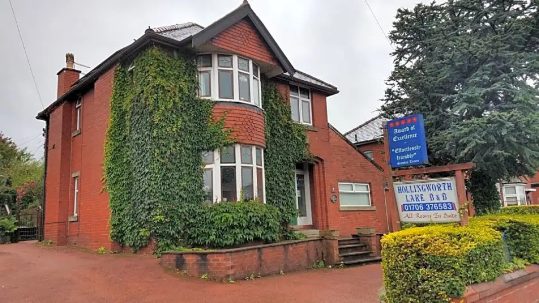 Hollingworth Lake Guest House
