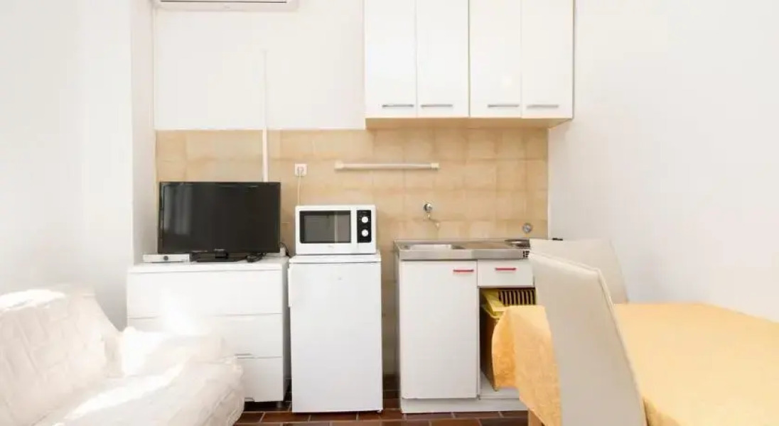 Podstrana House with garden