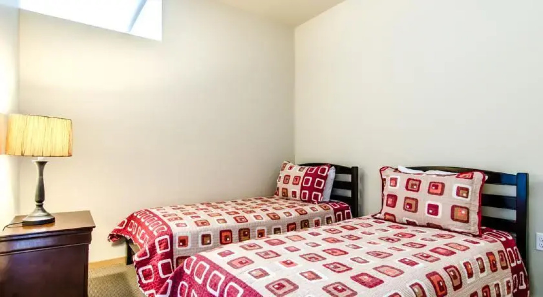 Space Needle Apartment