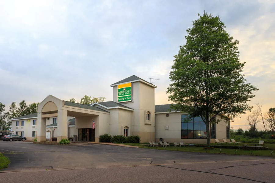 America's Best Inn - Antigo