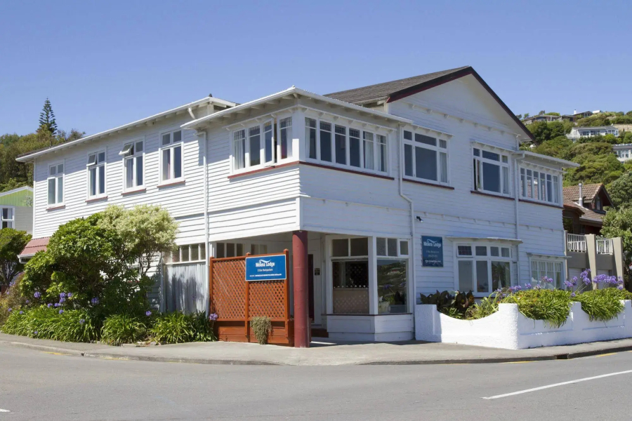 Moana Lodge - Guest House