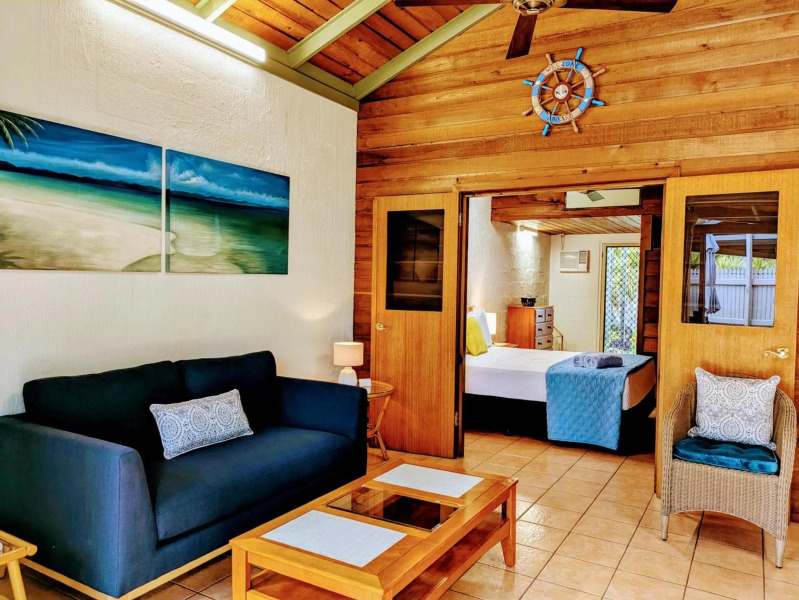 Beachside Cottage - A Private Peaceful Hidden Gem 50m to Beach