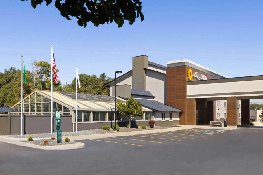 La Quinta Inn & Suites by Wyndham Yakima Downtown