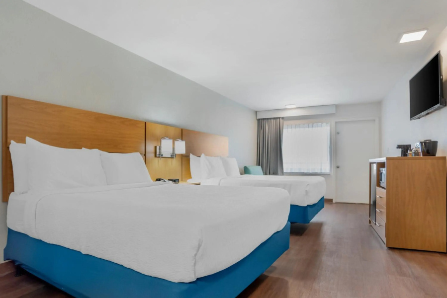 Chateau Beachfront Hotel, A By The Sea Resort