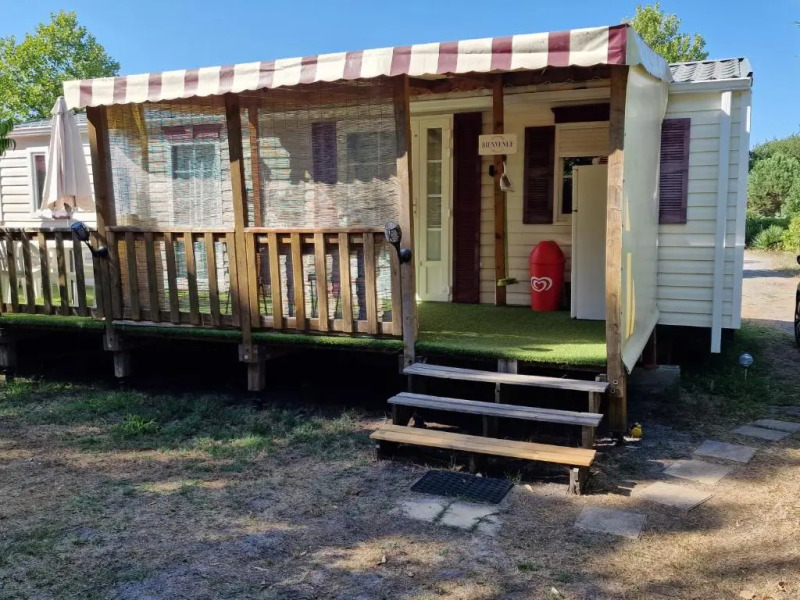 Grand Mobile Home Dans Camping