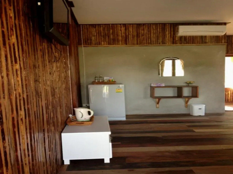 Maan Mek Talay Mok Resort