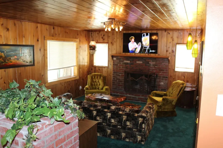 Hicksville Pines Chalets & Motel