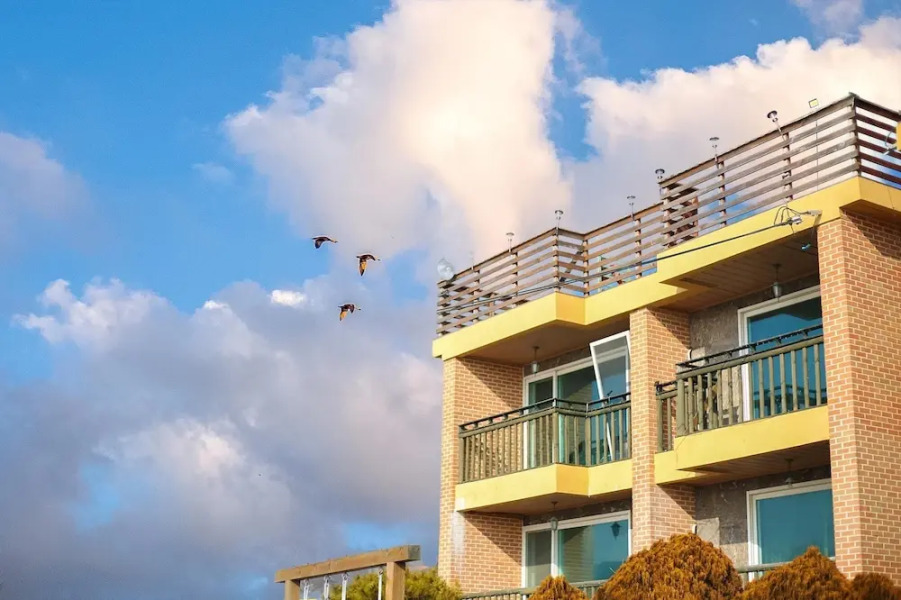 Ganghwa Badatgashimteo Pension