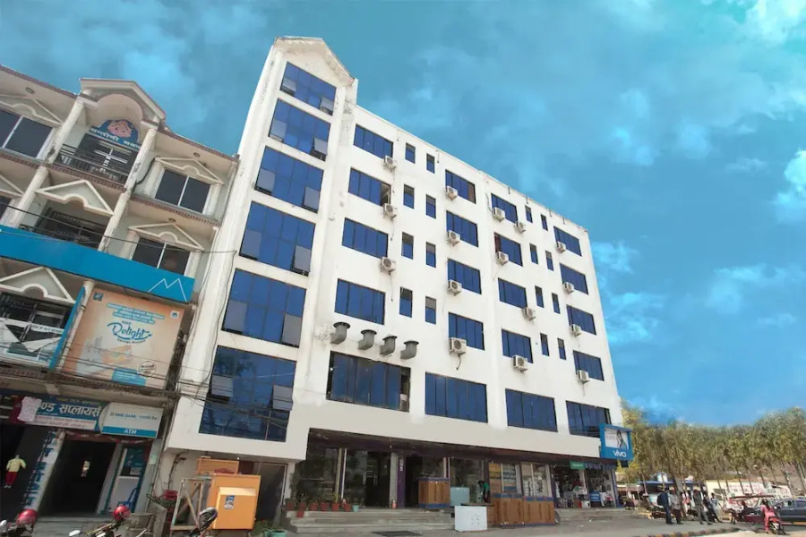 OYO 343 Pop Life Hotel