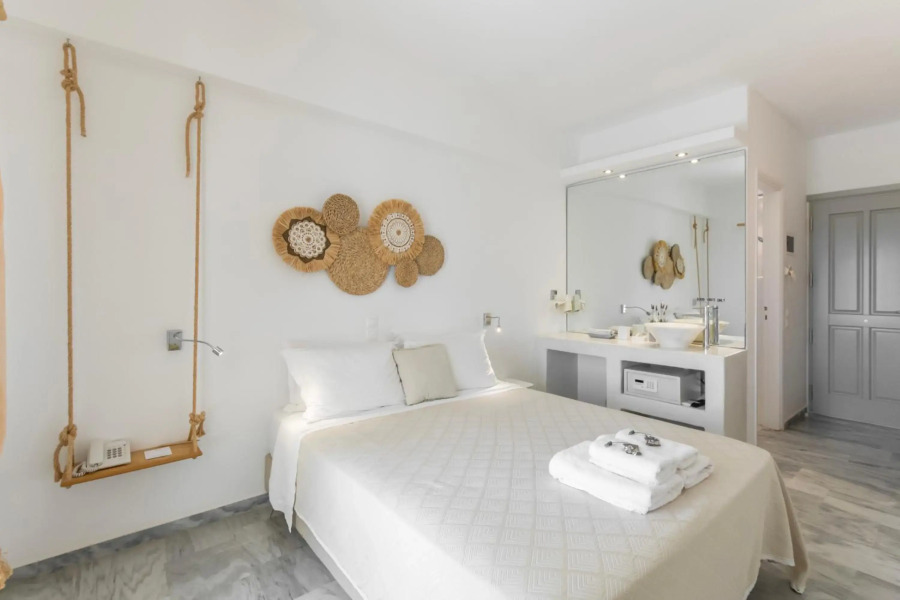 Margarita Studios Ambelas