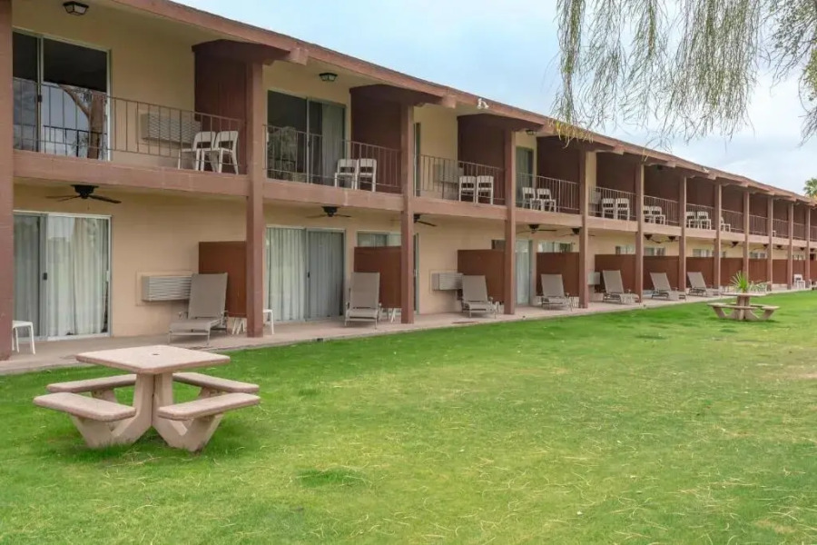 Barbara Worth Resort