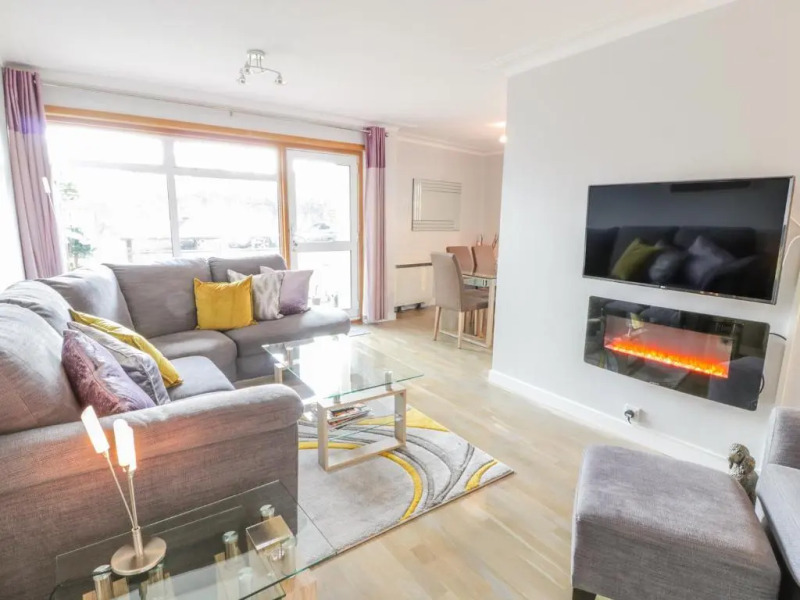 30 Castlebay Court, Largs