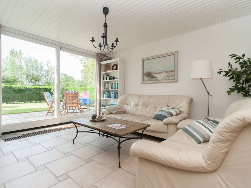 Cozy Holiday Home in Julianadorp With Garden